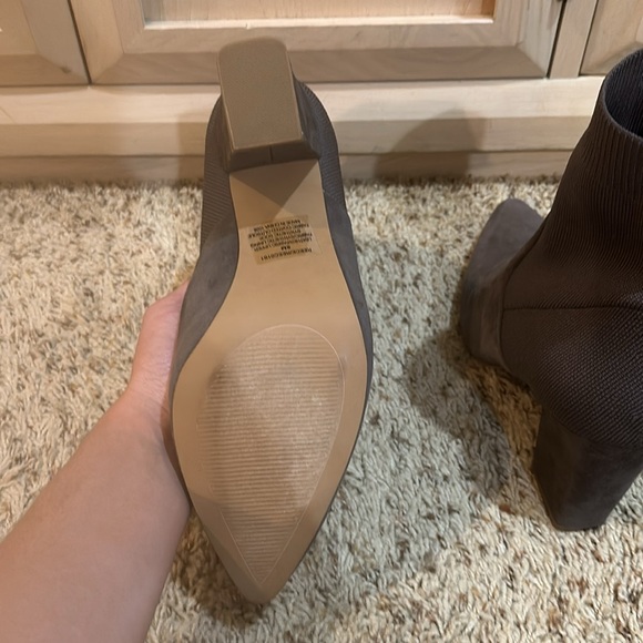 Steve Madden Boots Womens Reece Sock Bootie Gray Fabric Pull On - Picture 6 of 7